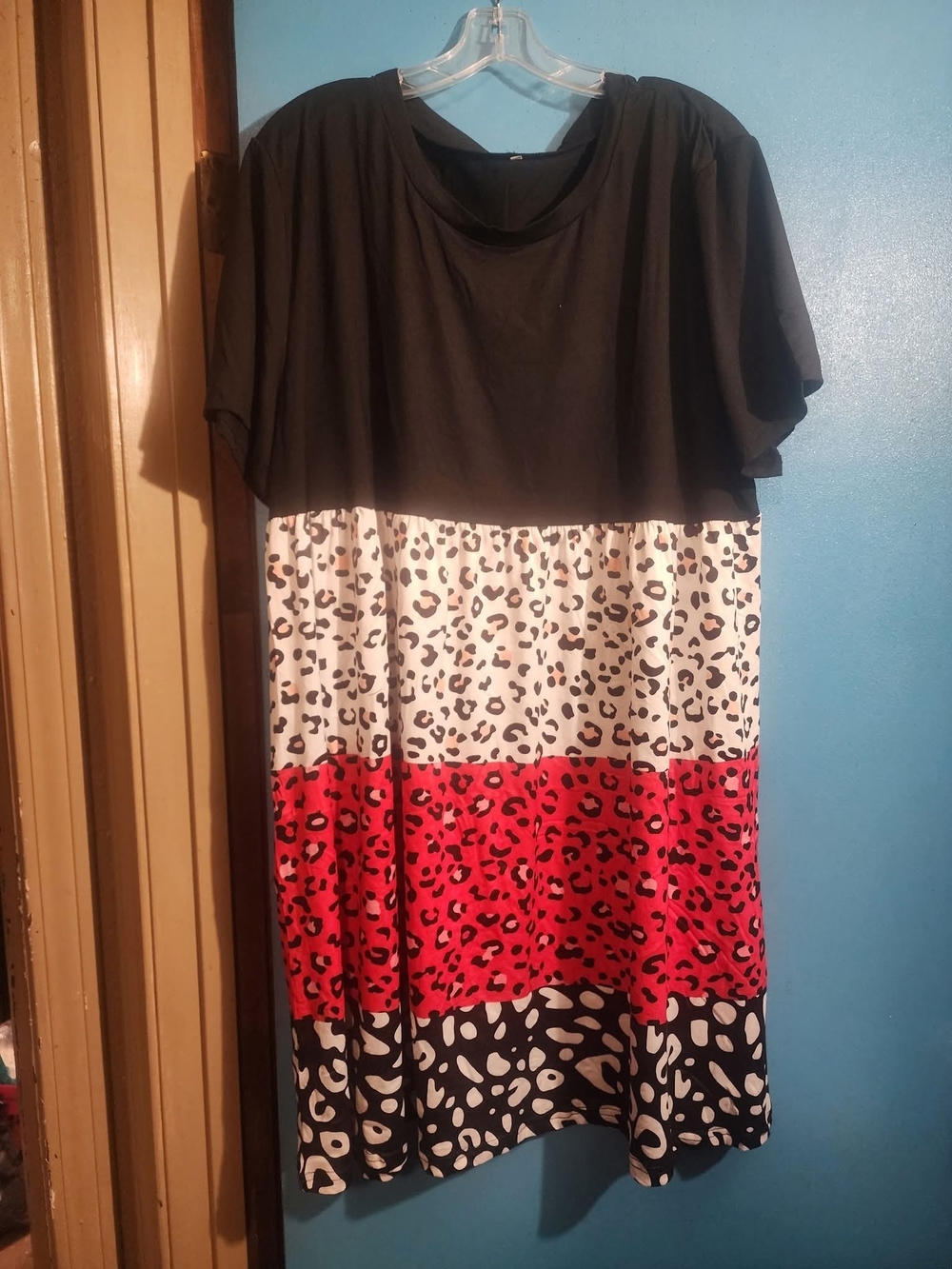 Black and Red Leopard Block Short-Sleeve Women’s Dress